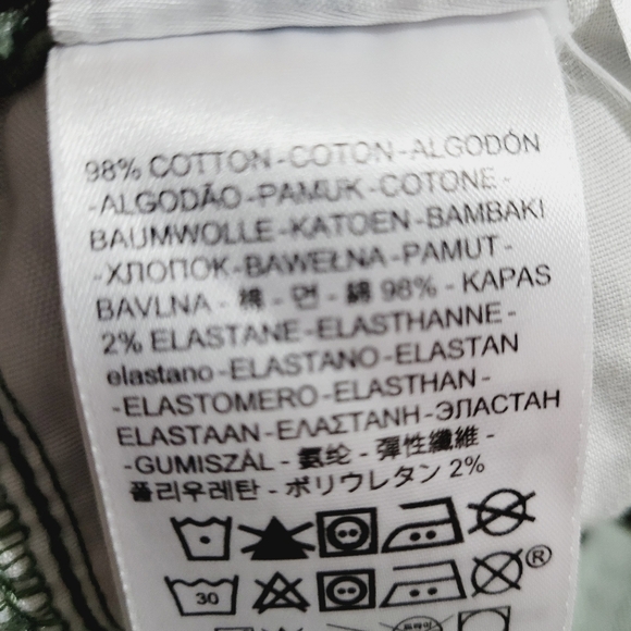 LEVI'S mens Flat Front Chino Casual Shorts Size 30 Green Stretch Comfortable - Picture 9 of 9